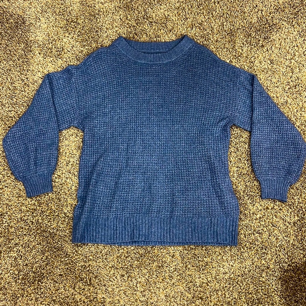 American Eagle blue knit sweater